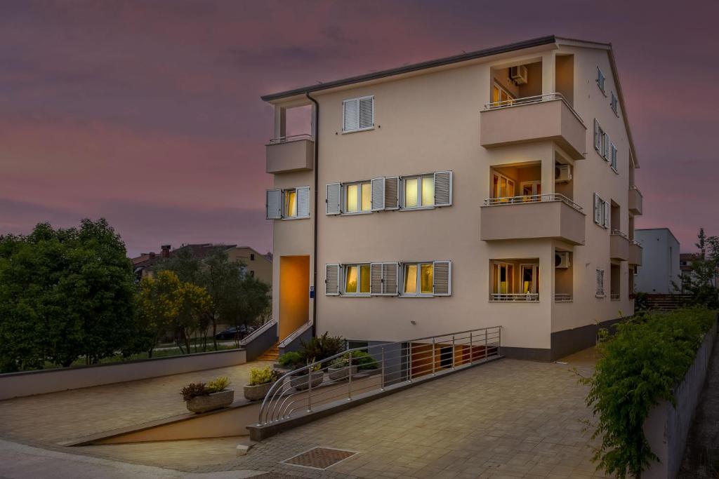 Apartments Nada 6