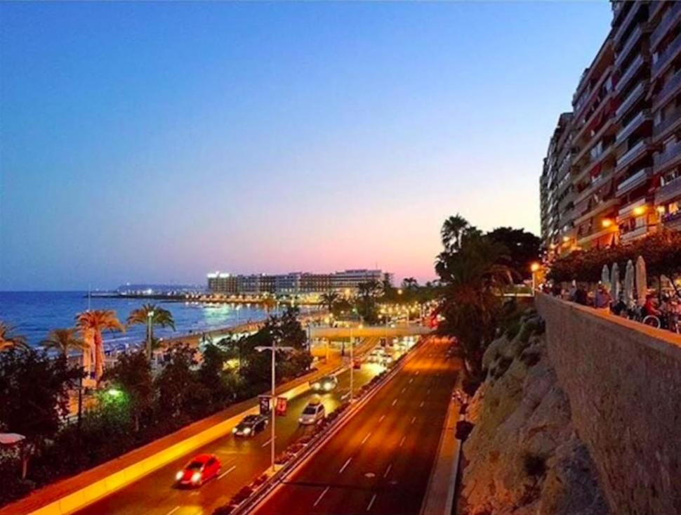 Lovely, new, bright 3 mins to beach apt 105 sq meters 8