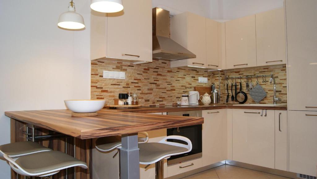 Sea-View Modern Apartment - 4 Guests - Kitchen 8