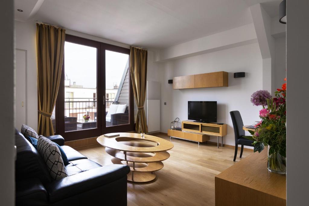 Luxoise Apartments 5
