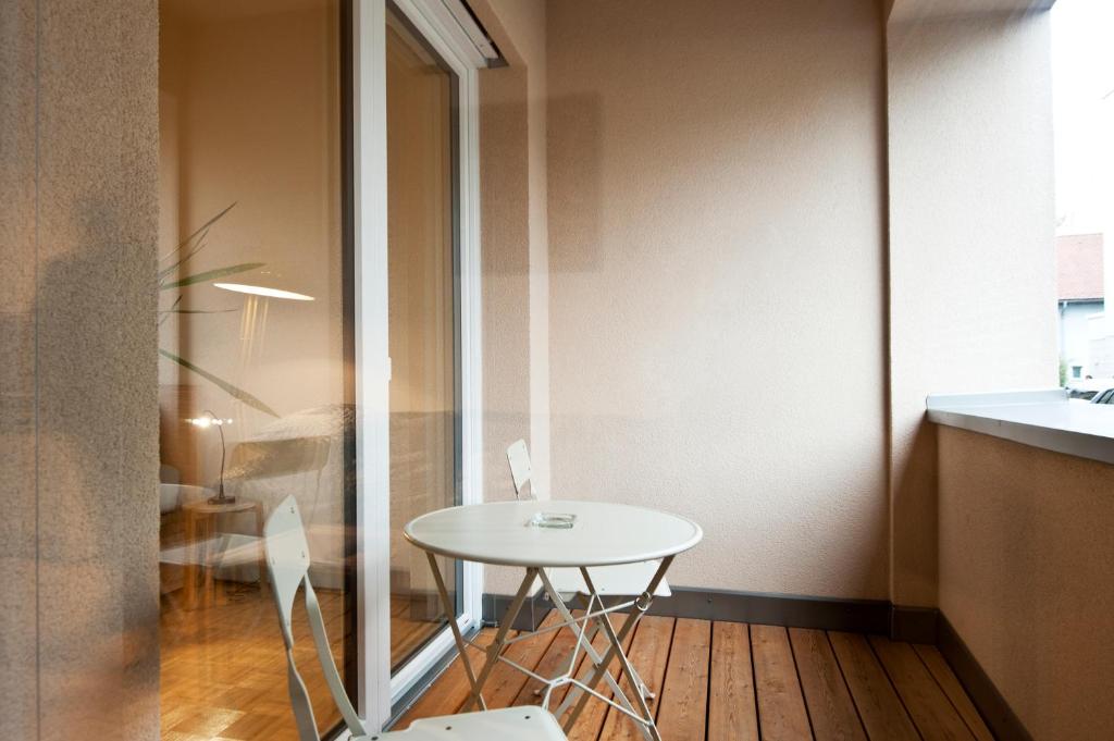 City-Apartment Lendviertel - PRIVATE PARKING GARAGE 7