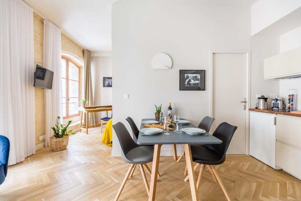 Les Suites de Saint Amand 4