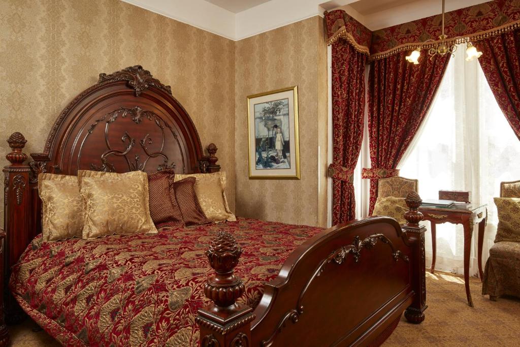 Queen Anne Image