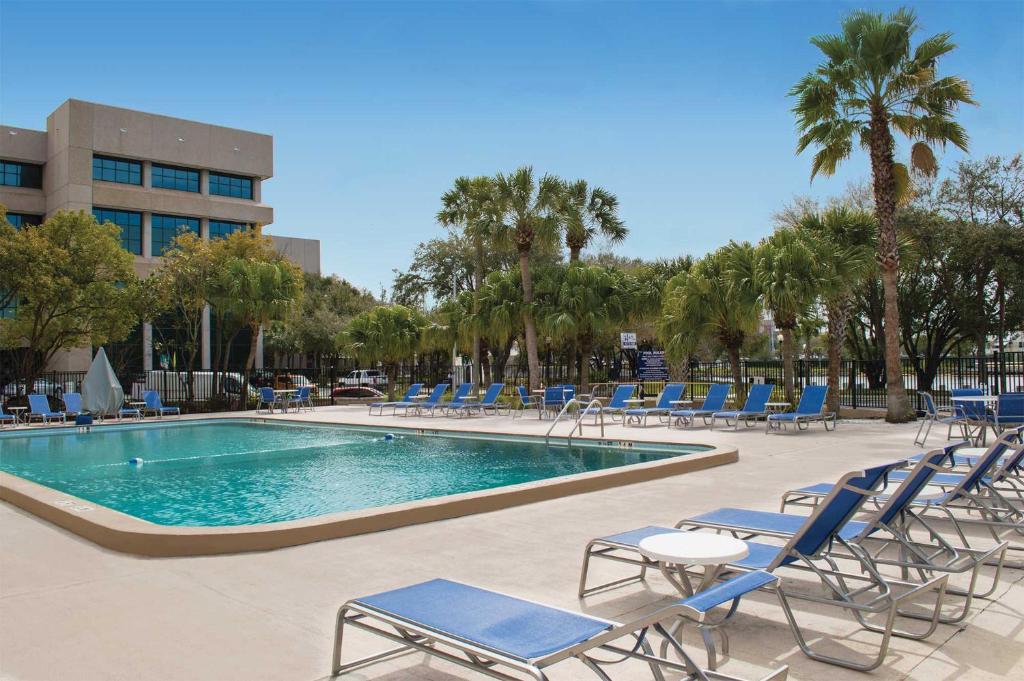 The Barrymore Hotel Tampa Riverwalk Image