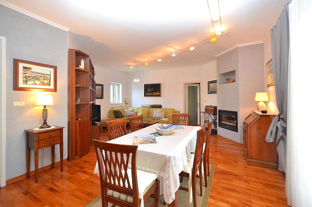 Holiday home Sverko 6