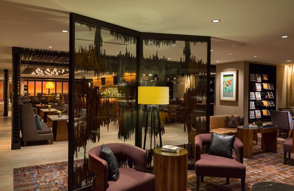 Hyatt Centric Chicago Magnificent Mile Image