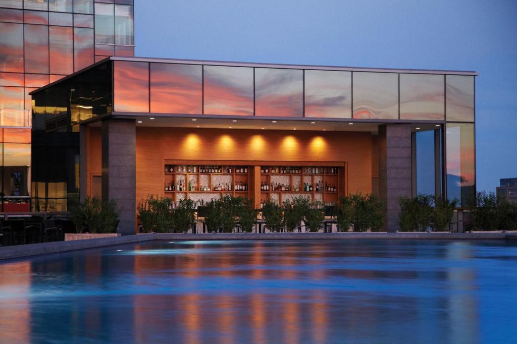 Four Seasons Baltimore Image