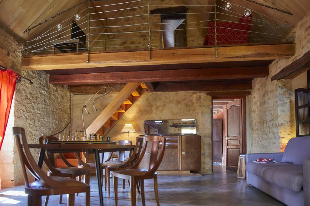 Domaine de Cantegrel - Gîtes de Charme et Suite Troglodyte en Périgord 4