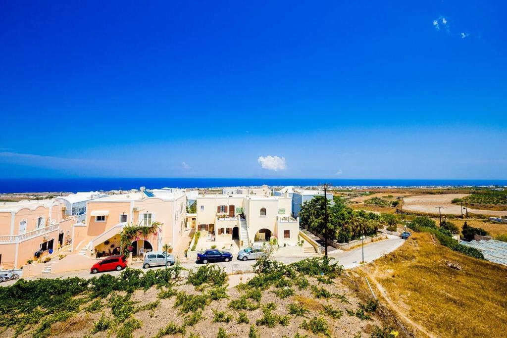 Santorini’s Diamond Houses 4