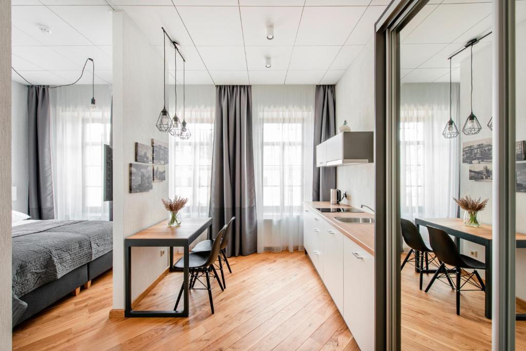 Piano Apartments 1