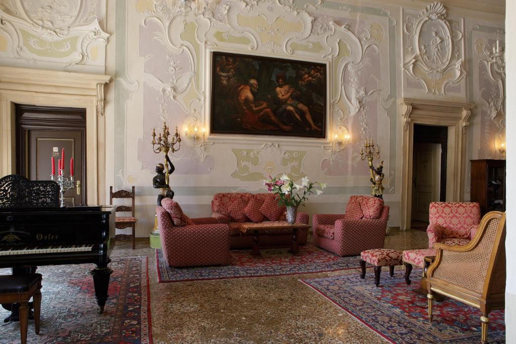 Hotel La Residenza Image