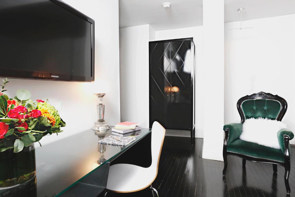 Hotel Chez Swann Image