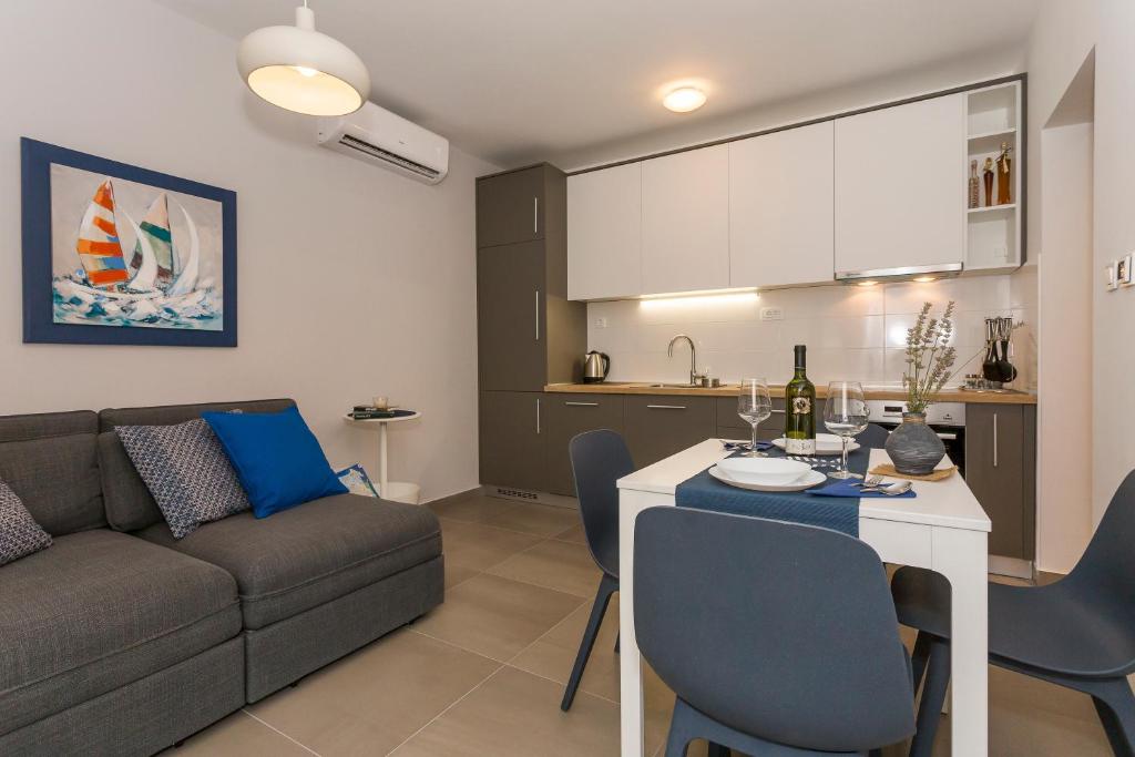 La Perla Apartment 8