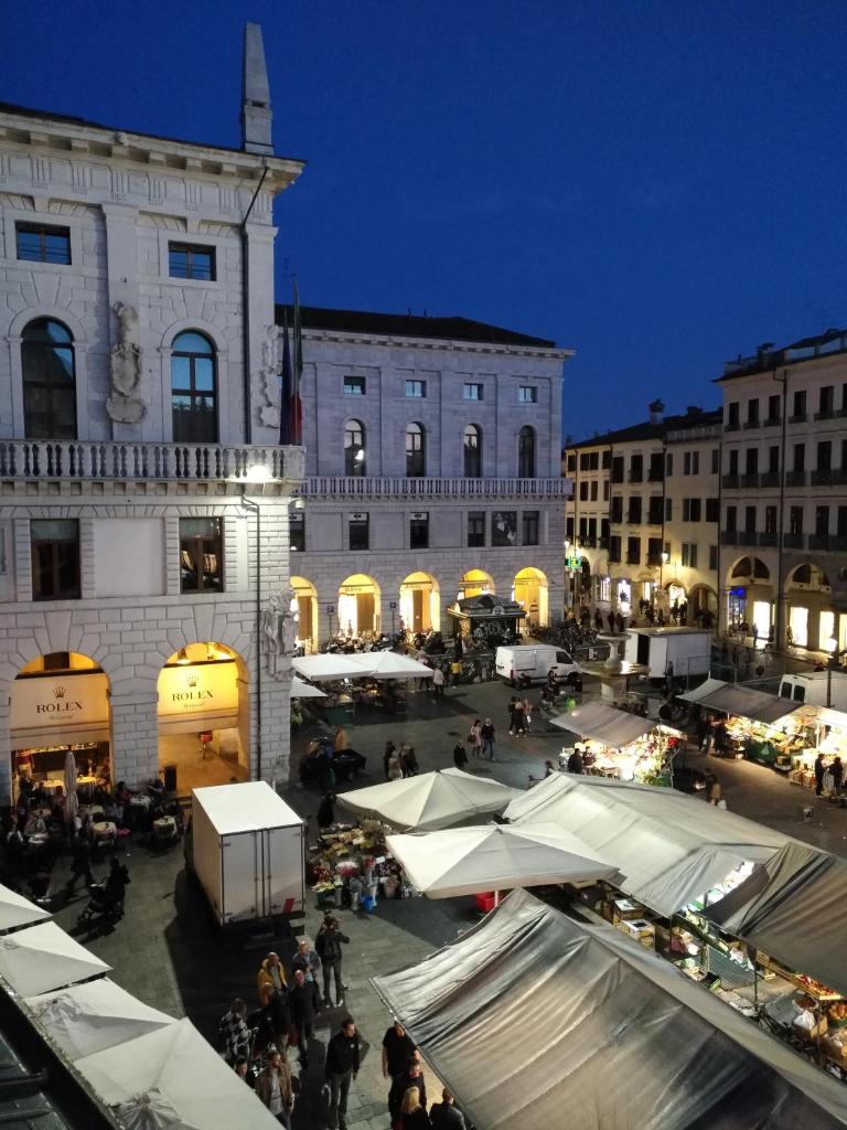 OFFICINE CAVOUR Piazza Cavour 6