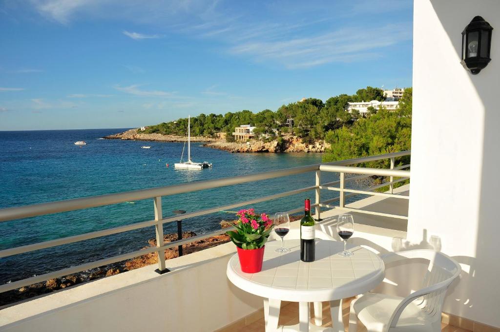 S'Arenal Apartments 5