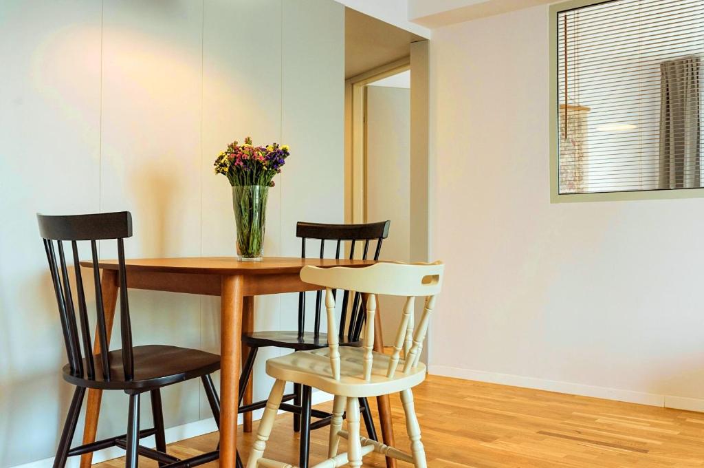 Old Town Riverview Apartment 8