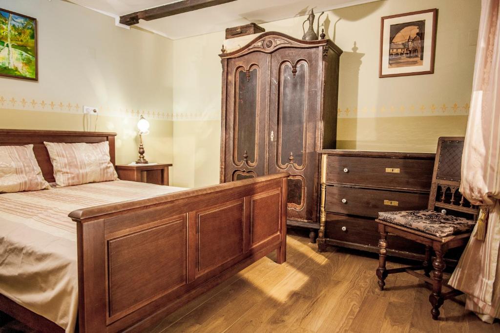 Country house with a pool in Medvednica Nature Park 6
