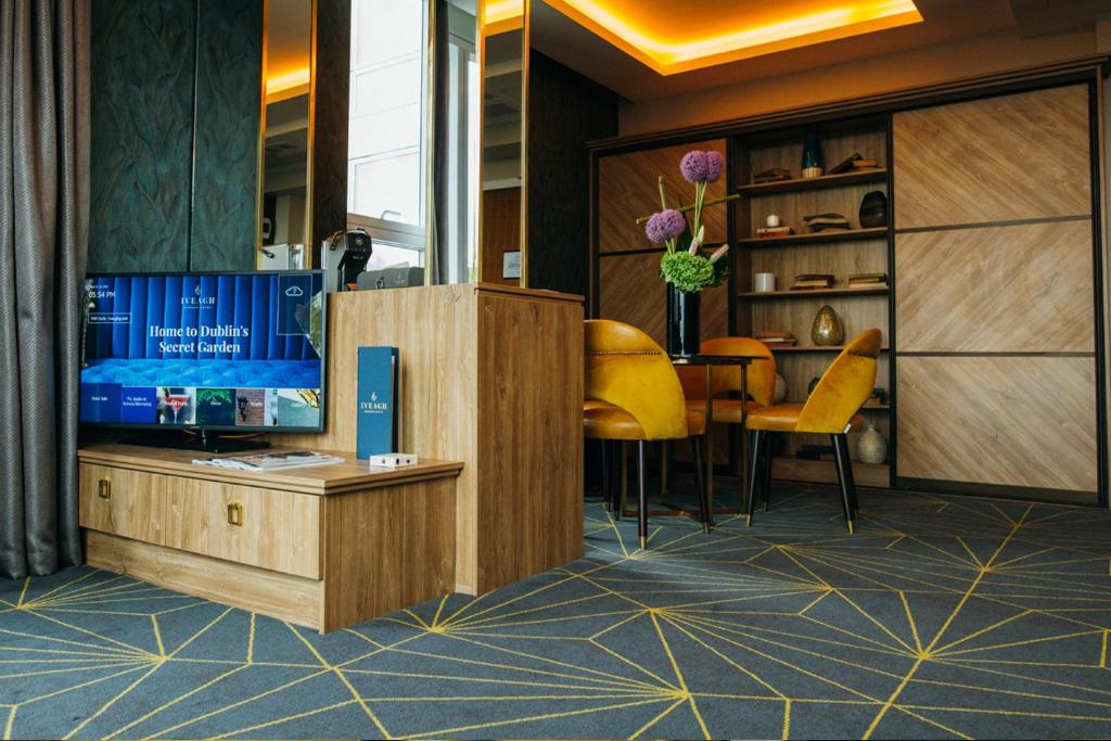 Iveagh Garden Hotel Image