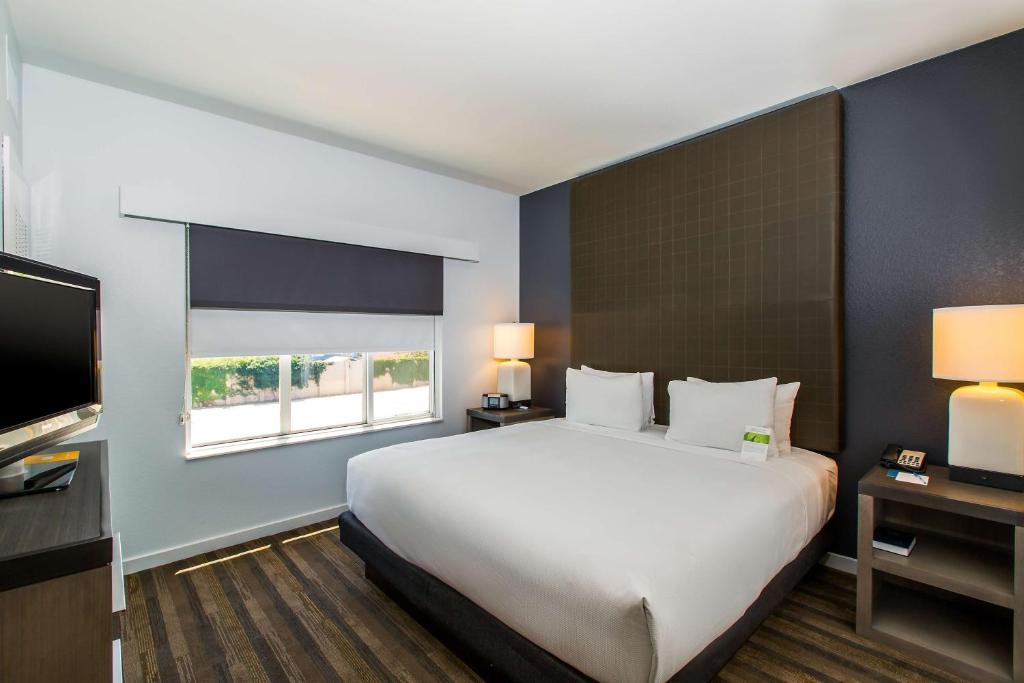 Hyatt House Santa Clara Image