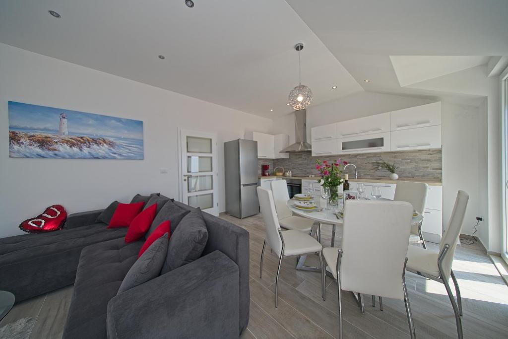 Apartment Dvina 4