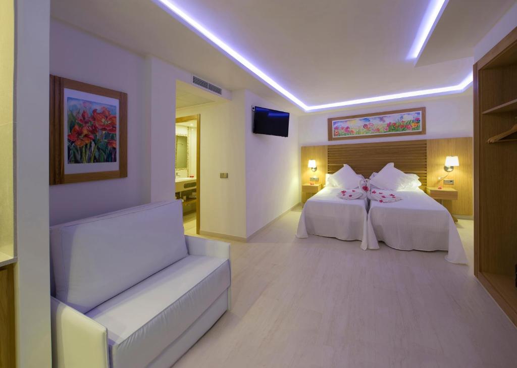 My Way Luxury Ibiza Studio - AB Group 5