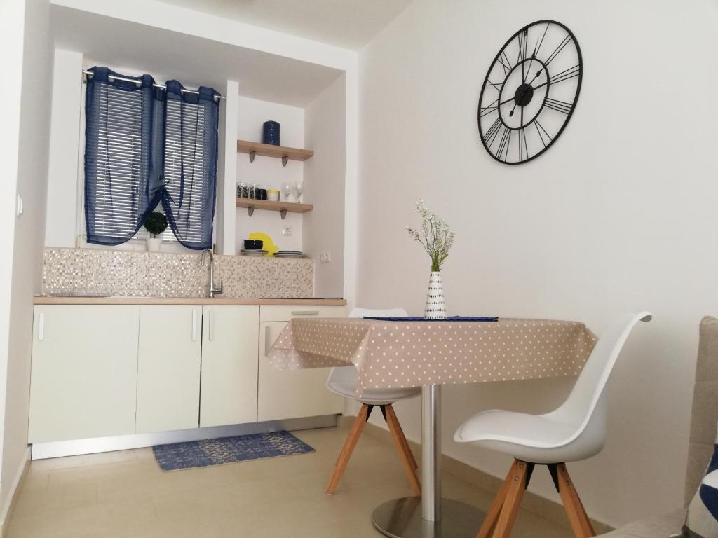 Kalelarga Apartments 4 You 8