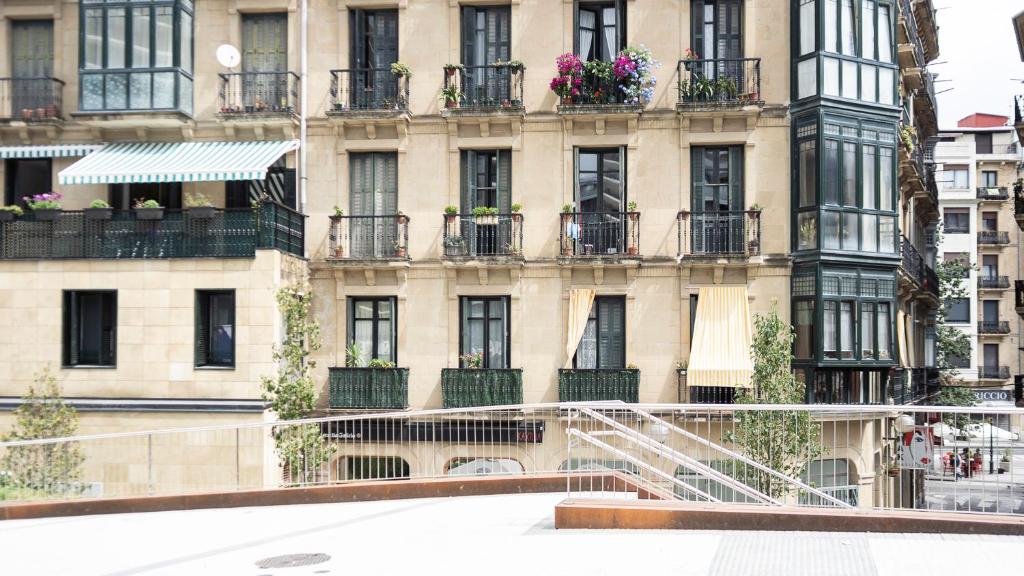 Central Luxury Terrace - SSHousing 6