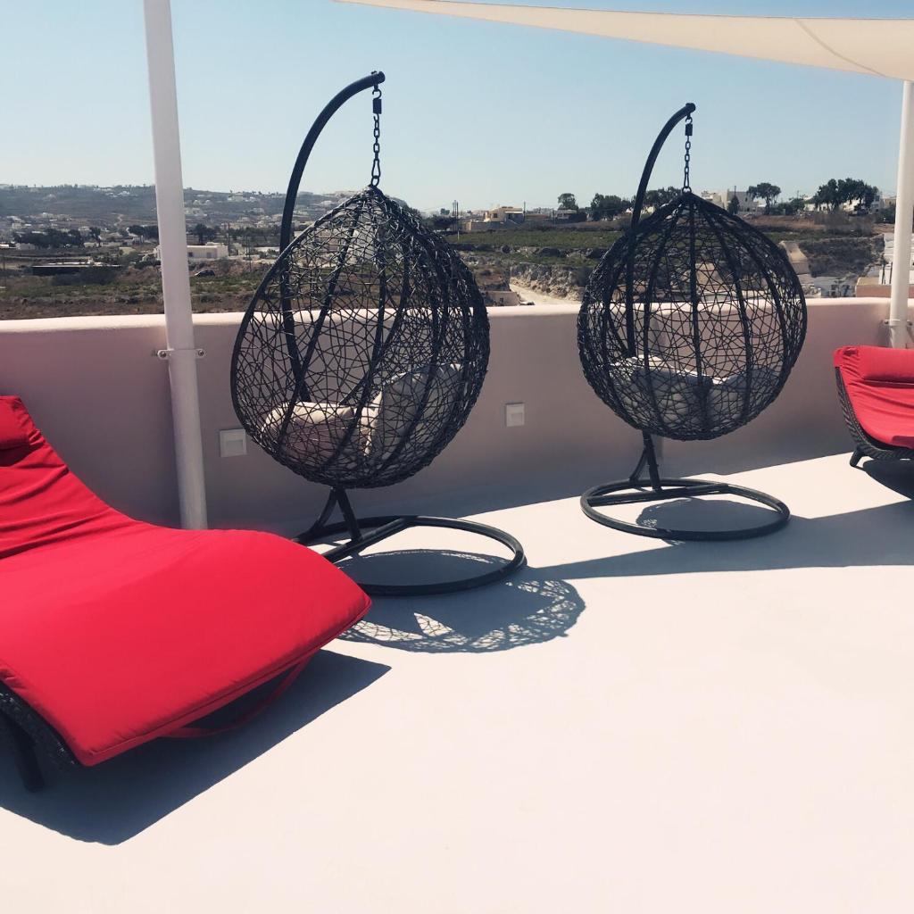 Santorini’s Diamond Houses 6