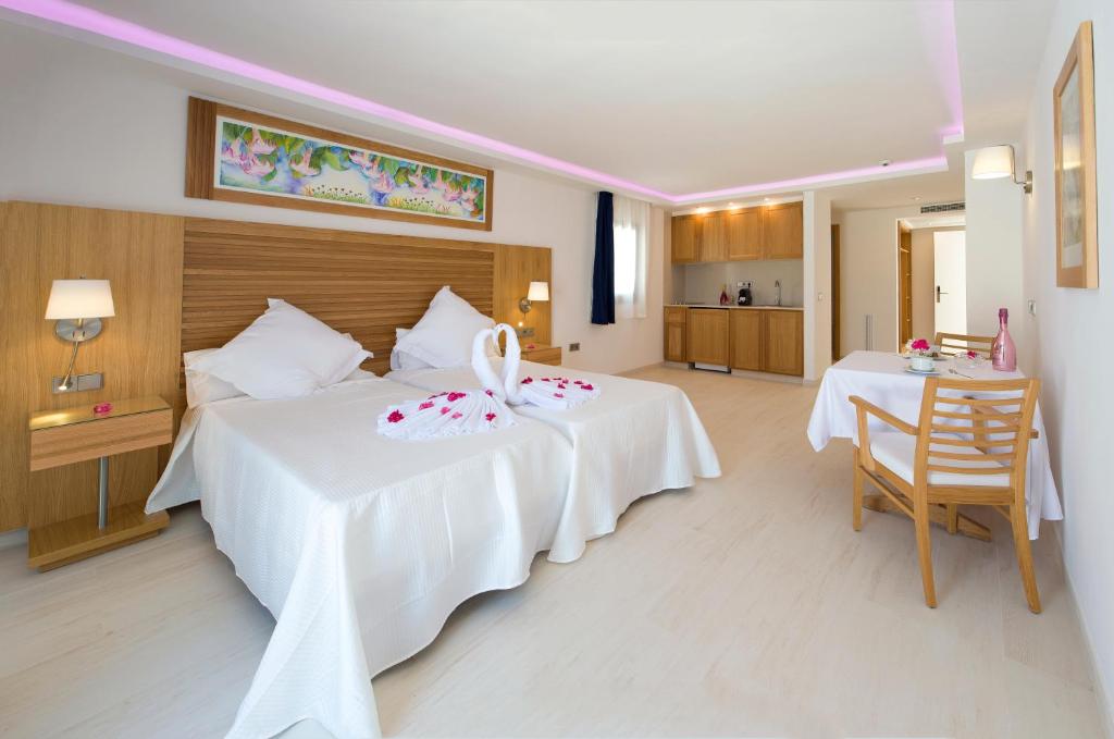 My Way Luxury Ibiza Studio - AB Group 7