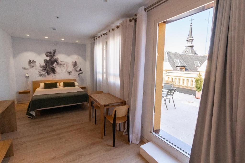 Plaza Mayor Suites & Apartments 2