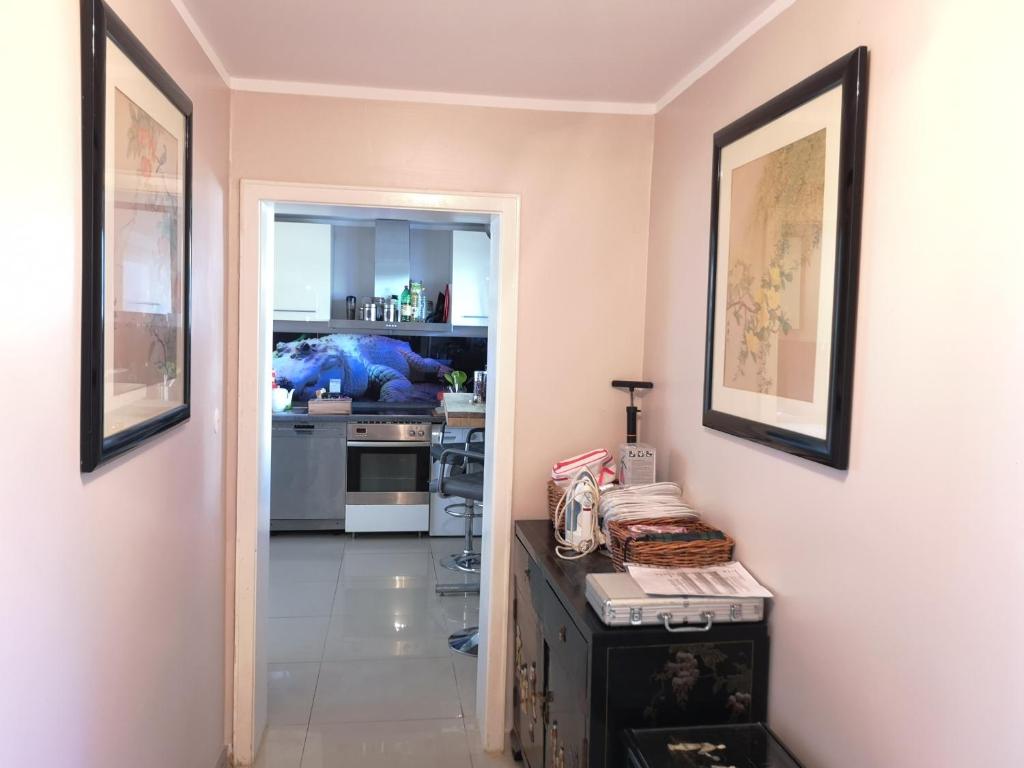 Business Apartment VAT Invoice Near Metro 7