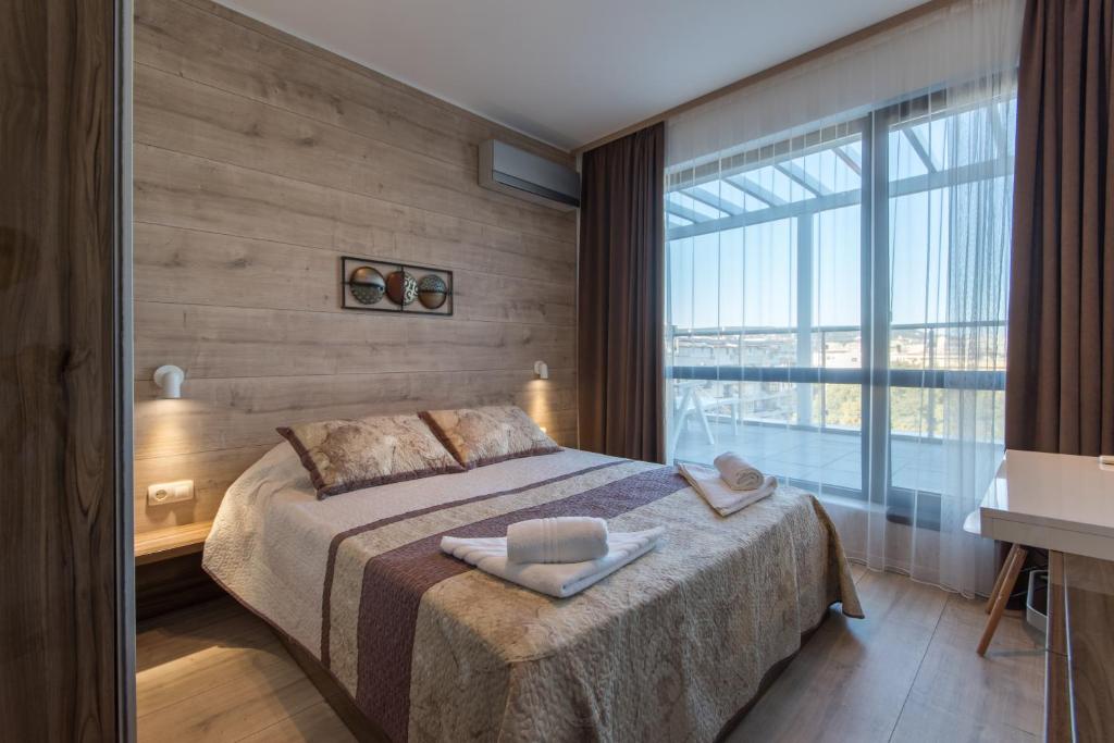 City Apartments Triumph 7