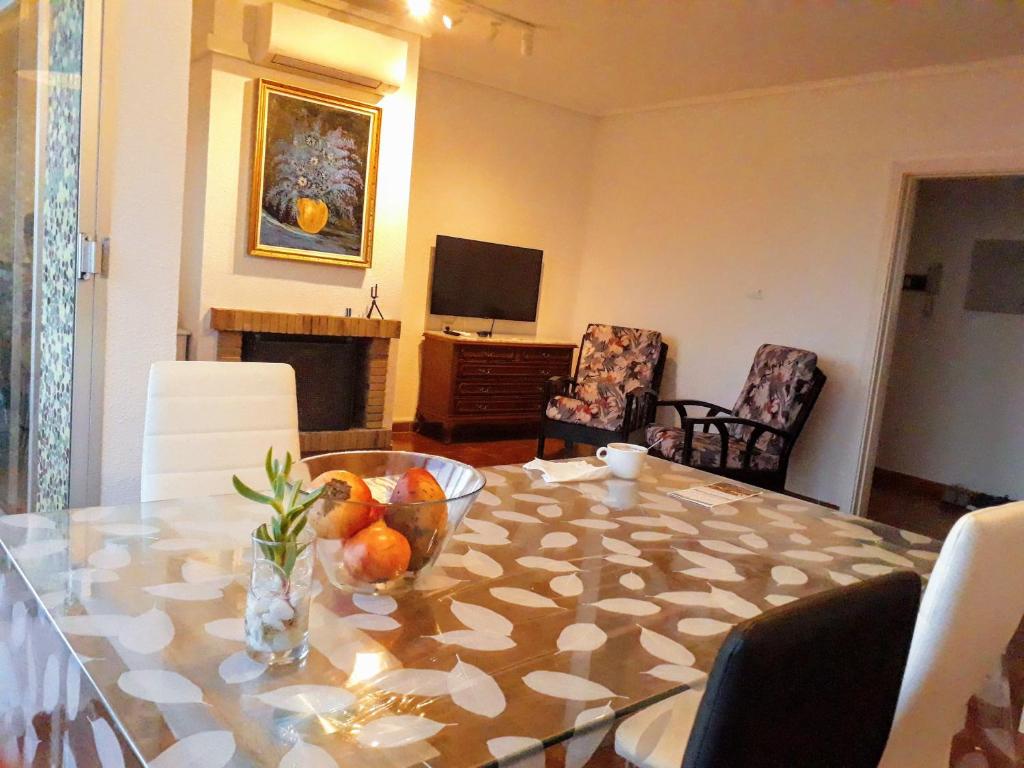 2 bedroom's flat on the beach, City center, 1 line 5