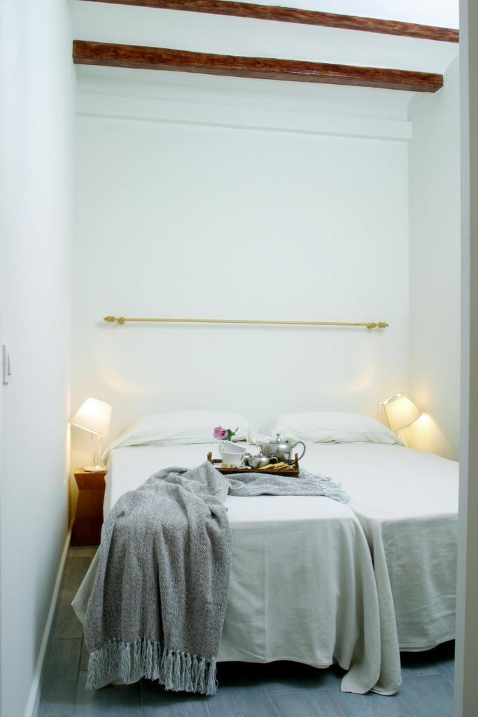 ClassBedroom Barcelona Beach Apartments 7