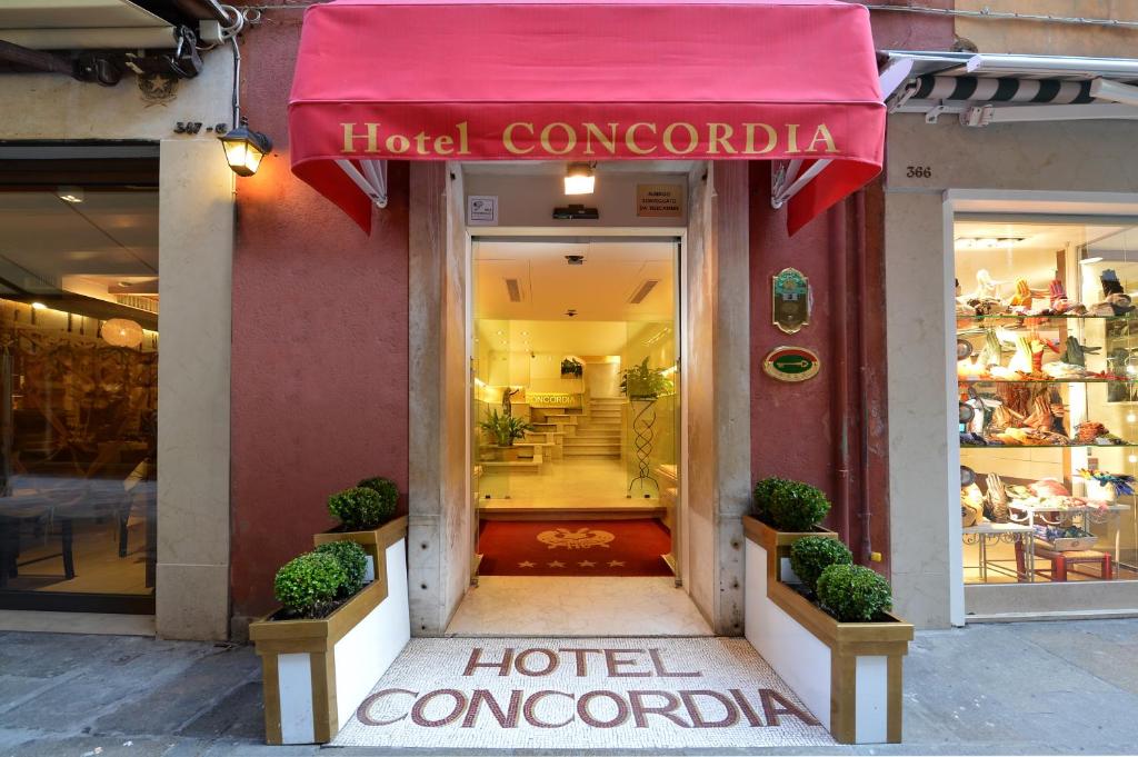 Hotel Concordia Image