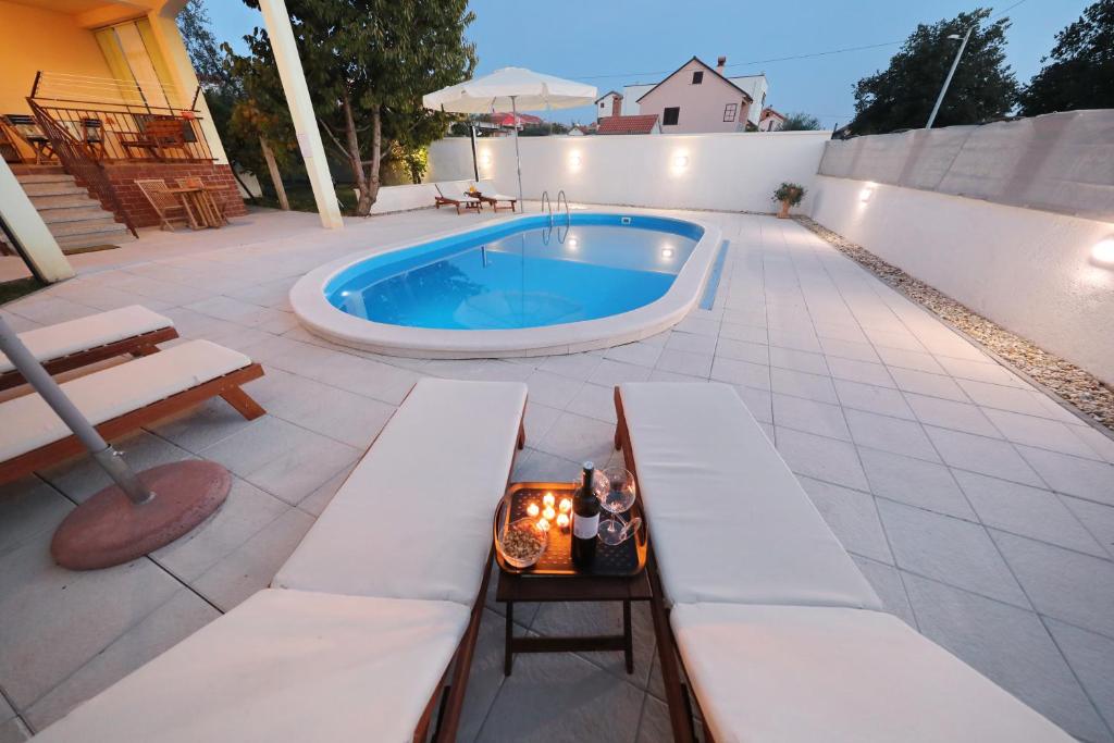 HACIENDA MIA with pool,BBQ,free parking 3