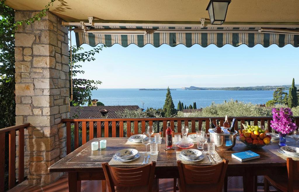 Photo de la galerie de l'établissement Villa Loredana, à Gardone Riviera