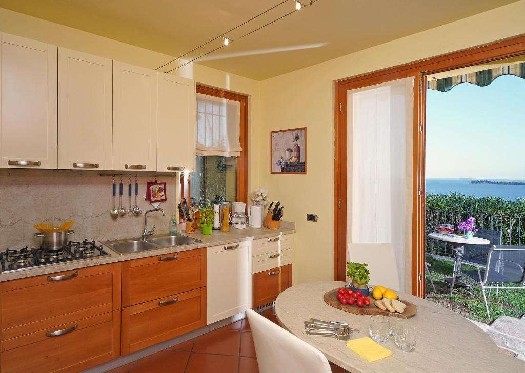 Photo de la galerie de l'établissement Villa Loredana, à Gardone Riviera