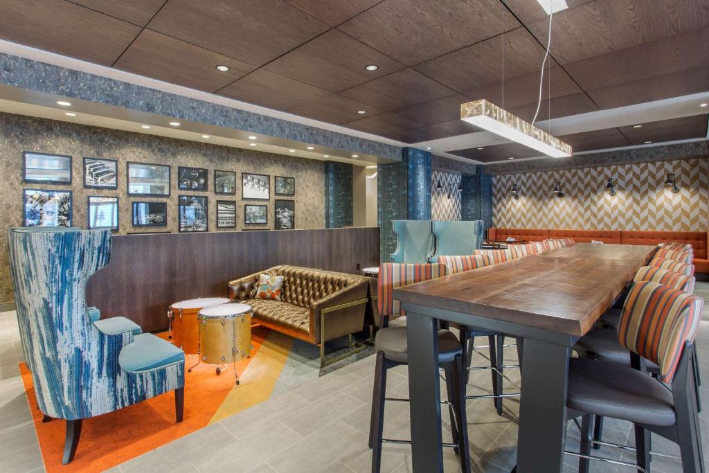 Cambria Hotel Philadelphia Downtown Center City Image