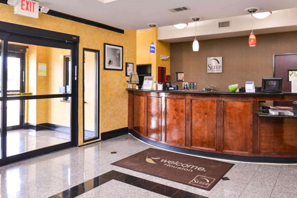 Sleep Inn and Suites Downtown Houston Image