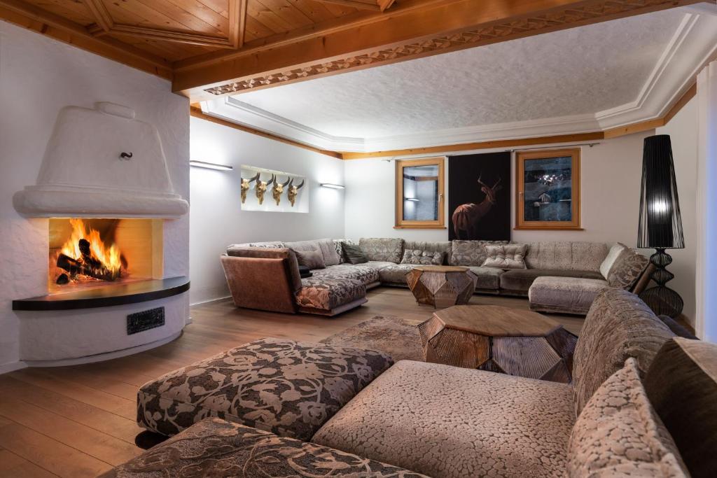 Designferienhaus Luxus Bergchalet XXL Ski In-Out Snow Space Wagrain Flachau 8