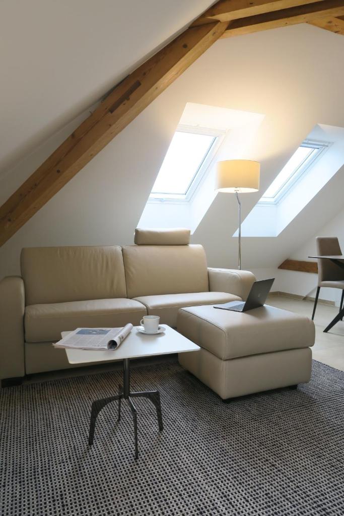 Zurich Furnished Homes 8