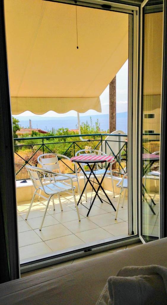 SEMIRAMIS SUITES with pool 5
