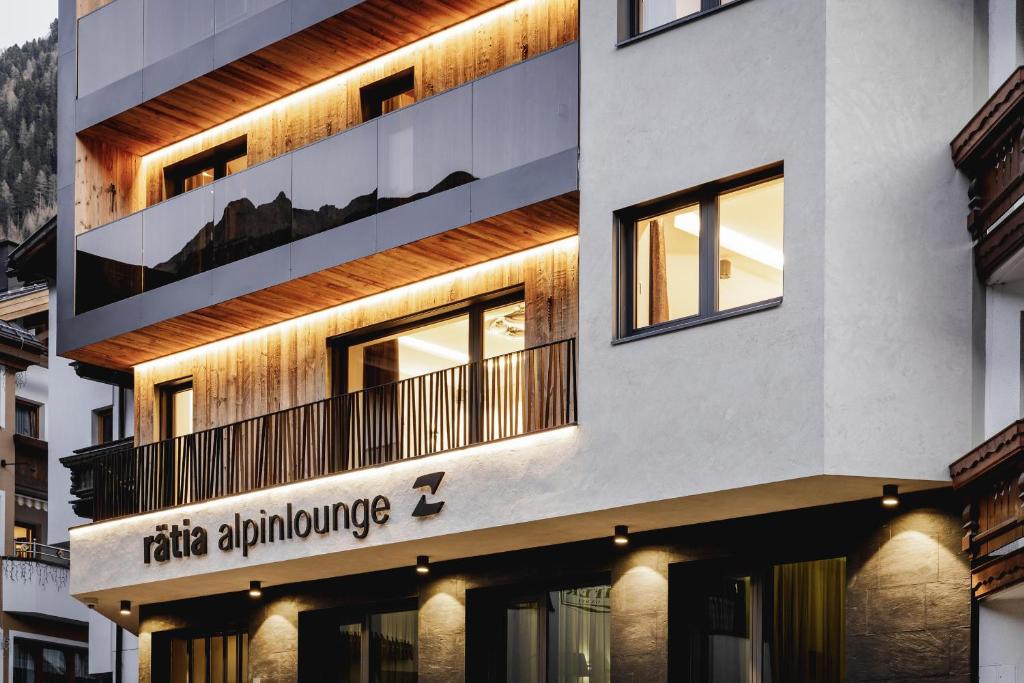 Alpinlounge Rätia Appartements 8