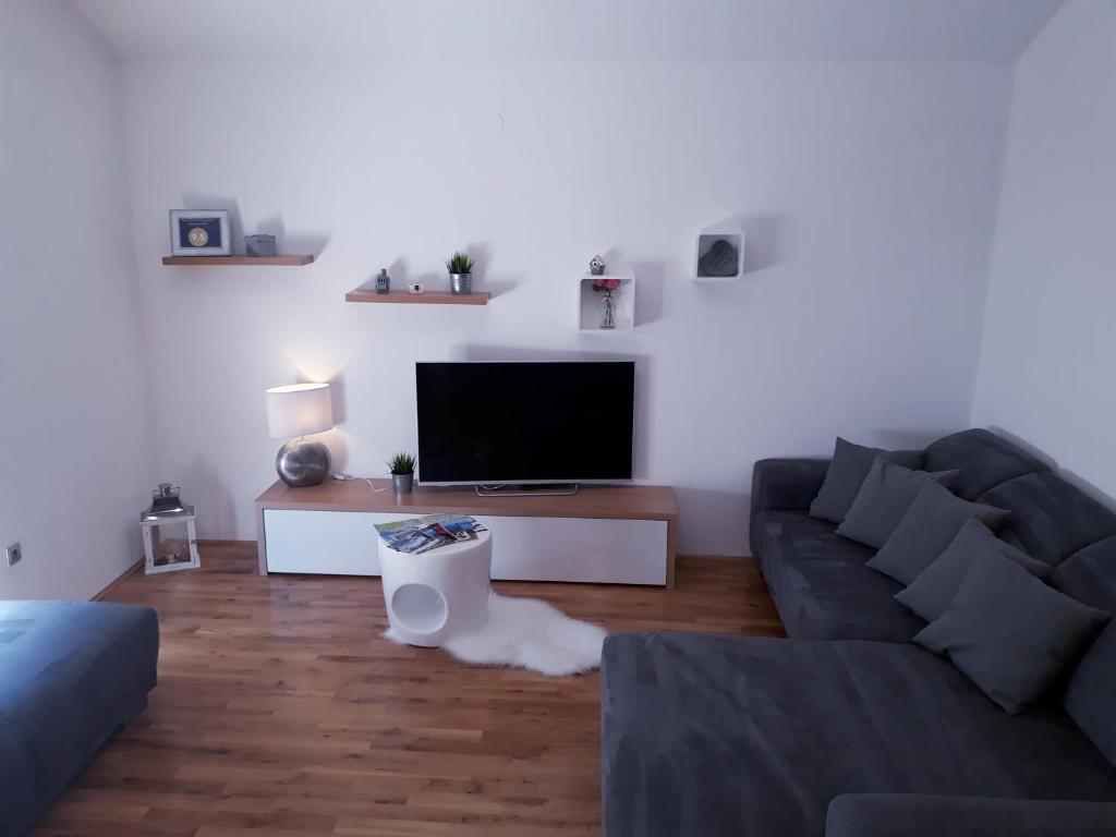 Apartment N&B 3