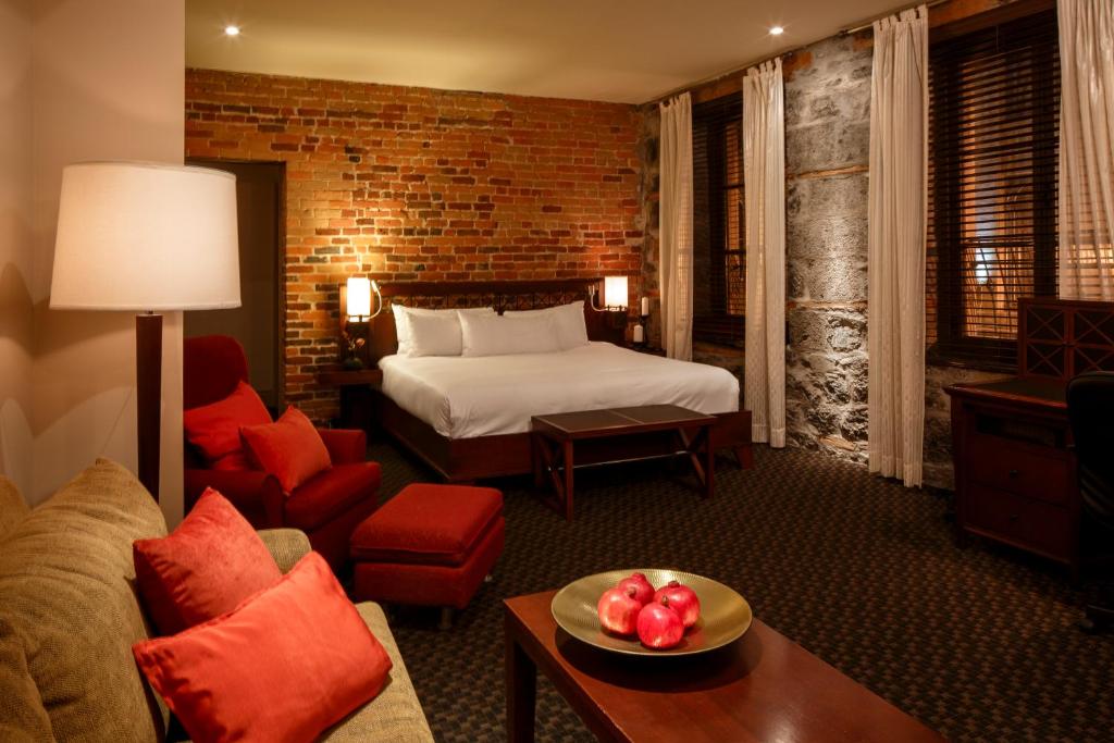 Hotel Nelligan Image