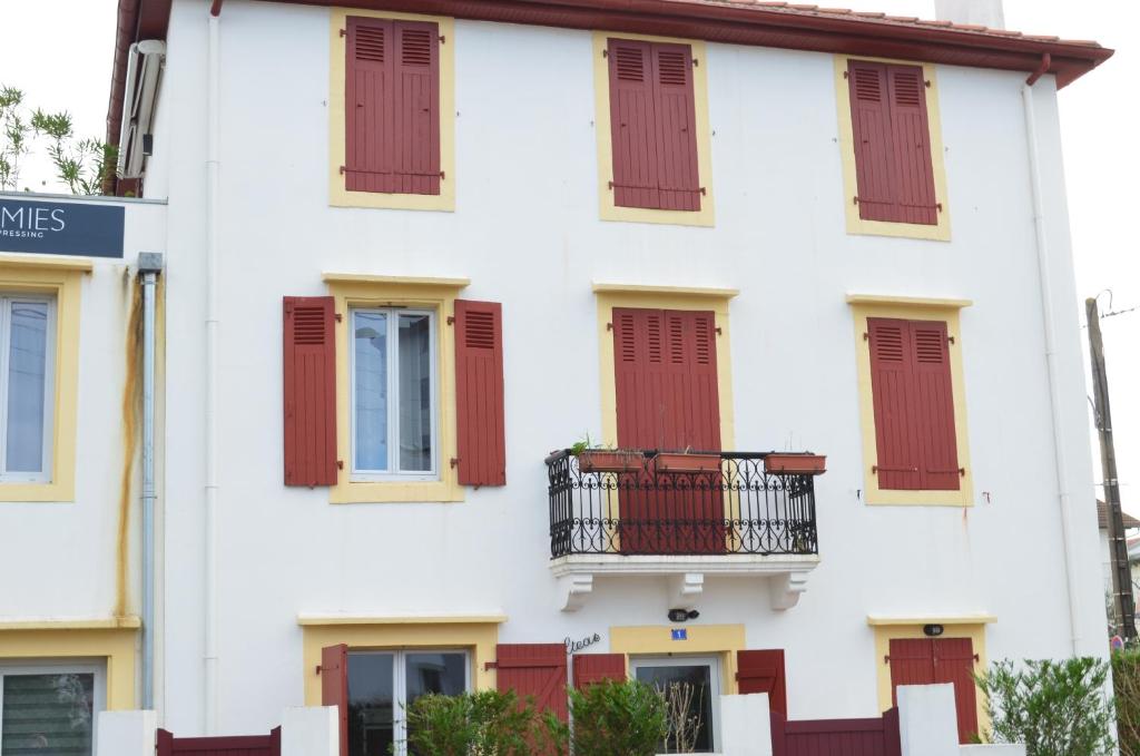 Studio Biarritz - rénové et moderne - au calme - centre ville - tout à pied 5