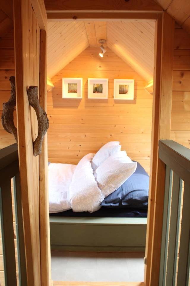 COSY & NATURAL COTTAGE with FIREPLACE and GARDEN 6