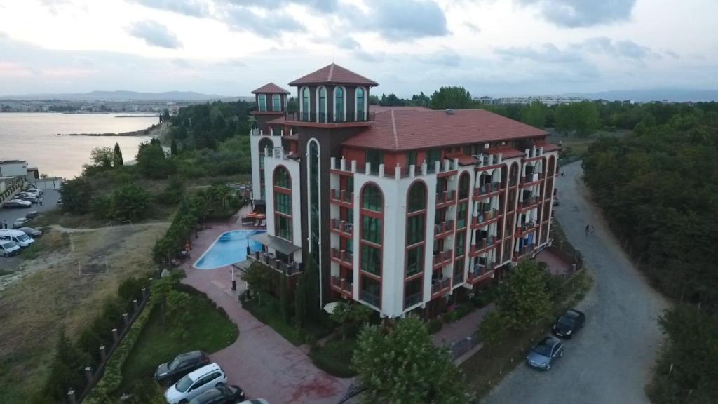 Chateau del Marina Apart Complex 6