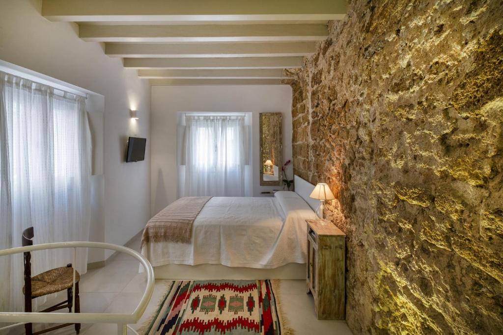 Casa La Muralla MEDIEVAL by Cadiz4Rentals 7